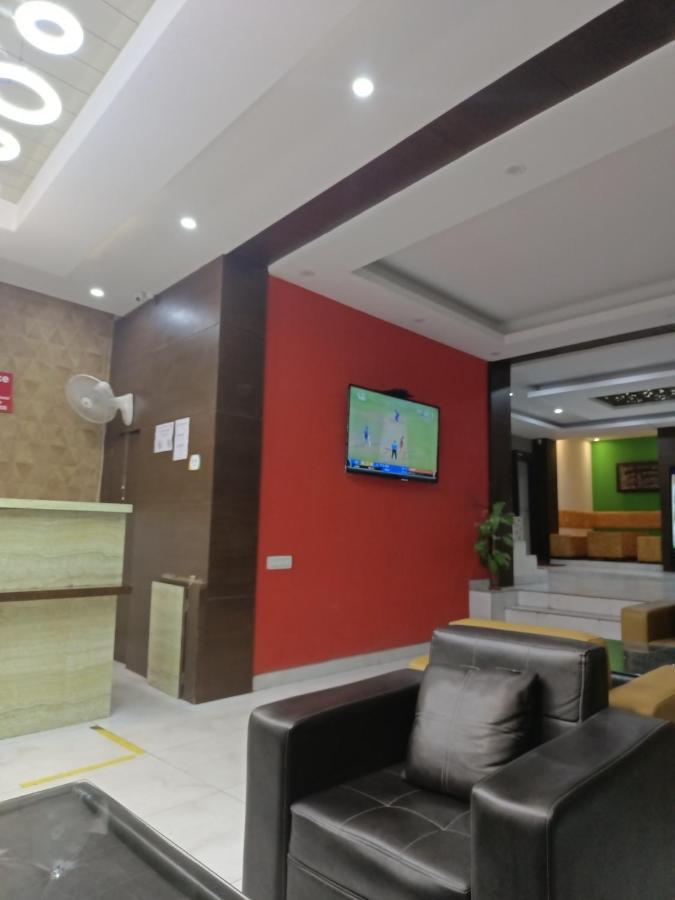 Hotel Star Inn Suite - Delhi Airport ニューデリー エクステリア 写真